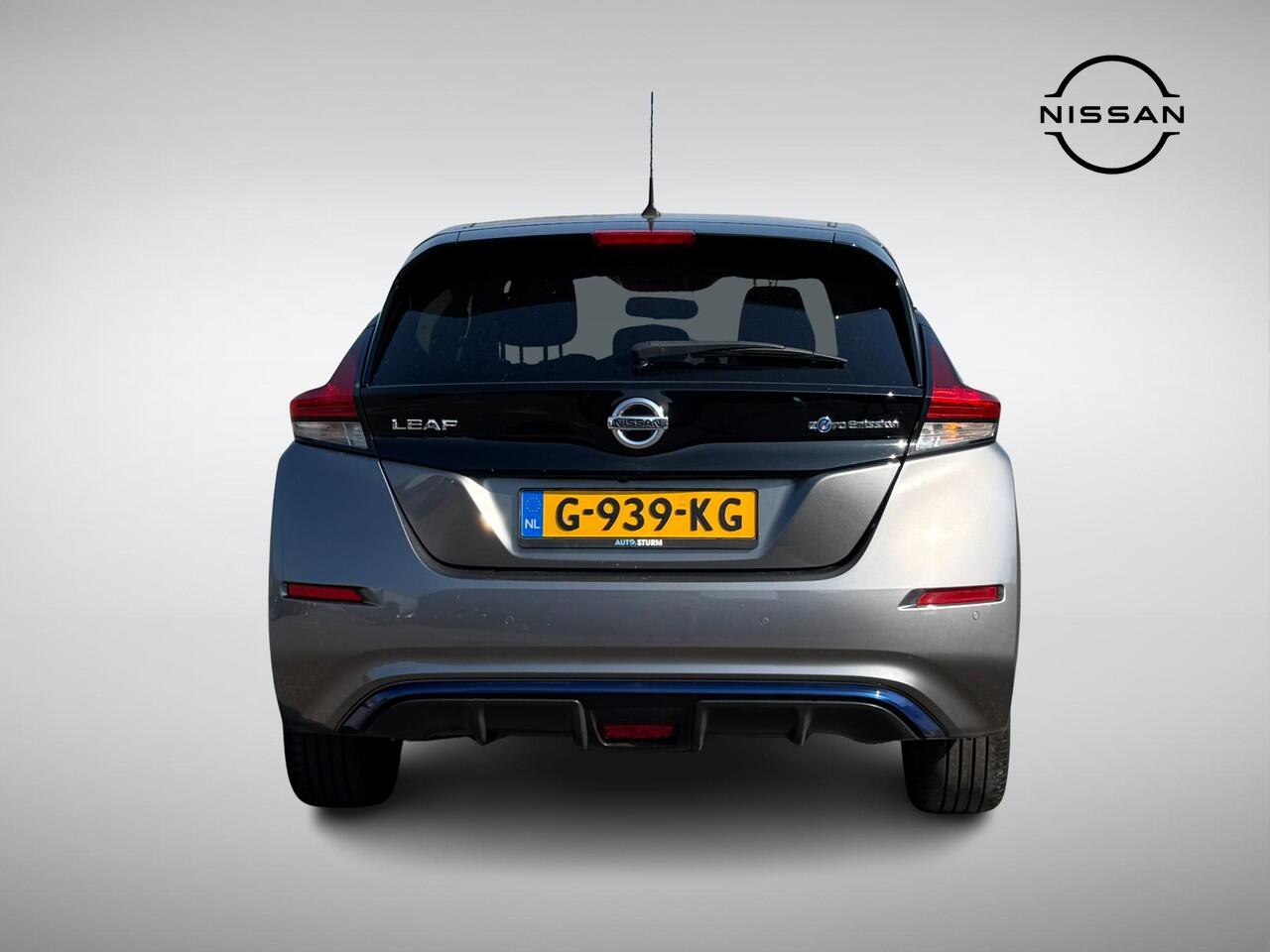 Nissan LEAF N-Connecta 40 kWh SoH 89% | Navigatie | 360° Camera | Stuur- + Stoelverwarming | Keyless Entry | Adapt. Cruise Control | Rijklaarprijs!