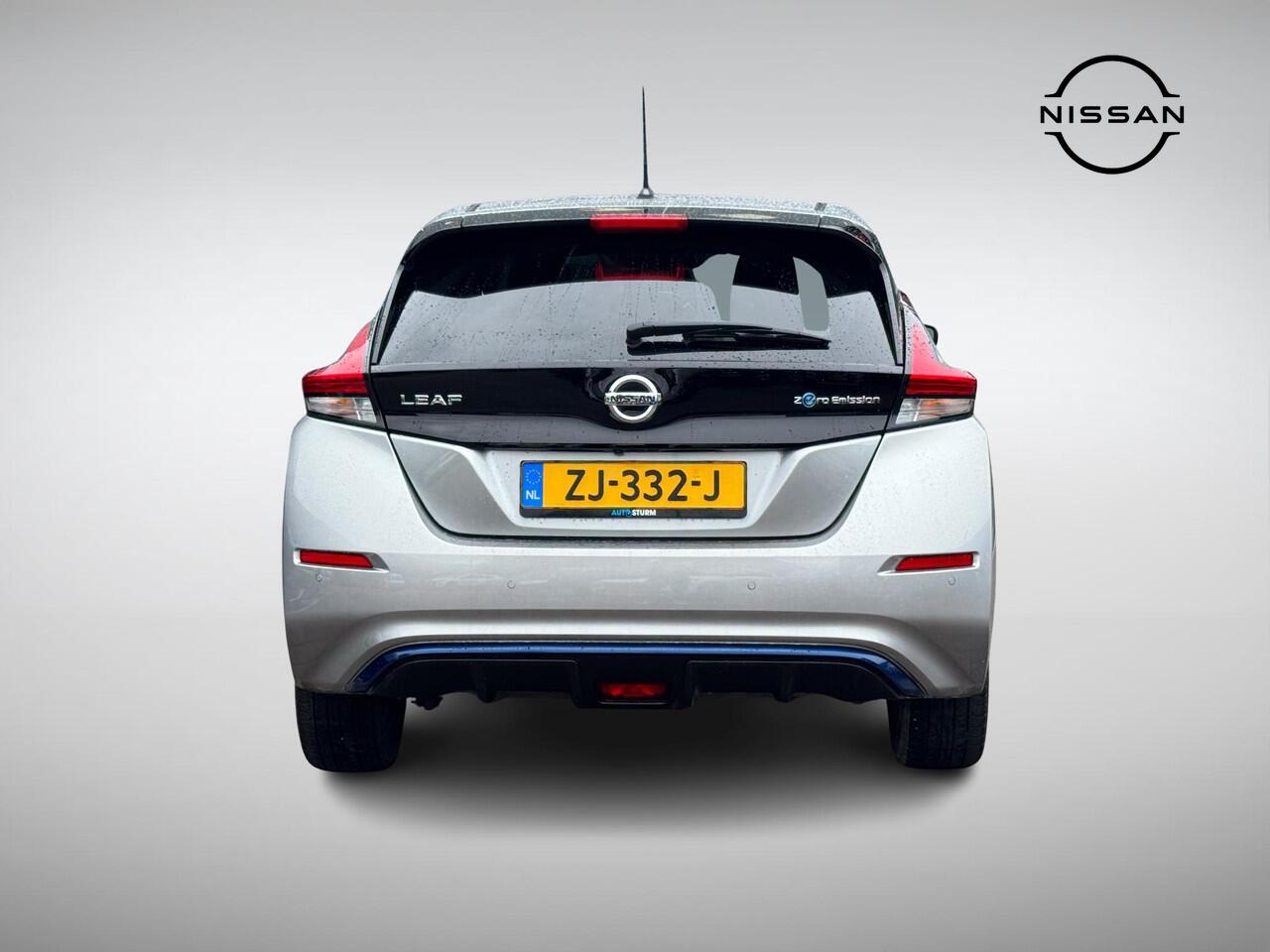 Nissan LEAF N-Connecta 40 kWh SoH 89% | Navigatie | 360° Camera | Stuur- + Stoelverwarming | Adapt. Cruise Control | Apple Carplay/Android Auto | Rijklaarprijs!