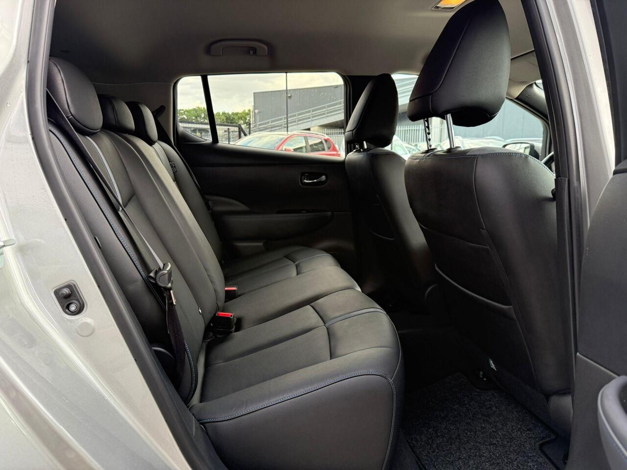 Nissan LEAF Tekna 40 kWh *Gratis Laadpaal!*