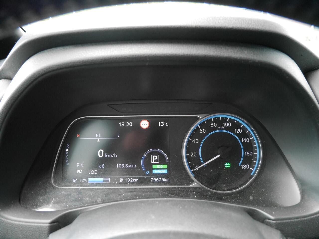 Nissan LEAF Acenta 40 kWh | Achteruitrijcamera | Stoel en stuurverwarming | Navigatie | Lichtmetalen velgen | Climate control | Cruise control adaptive | Keyless entry en start