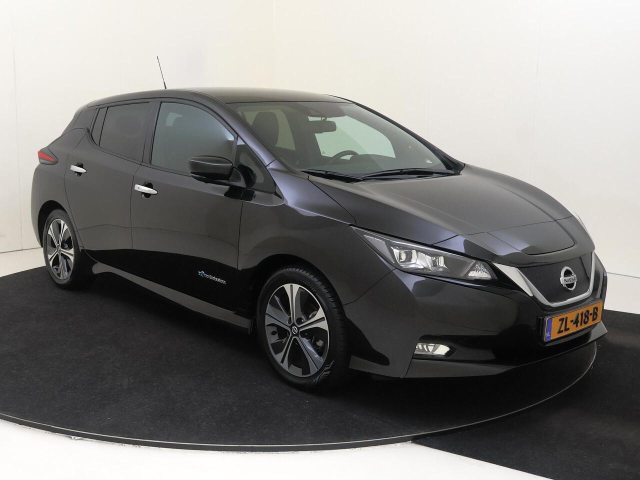 Nissan LEAF Tekna 40 kWh | Navigatie | Adaptive cruise control | Parkeersensoren & Camera | Apple & Android Carplay | Climate Control | Automatische verlichting & Regensensoren |