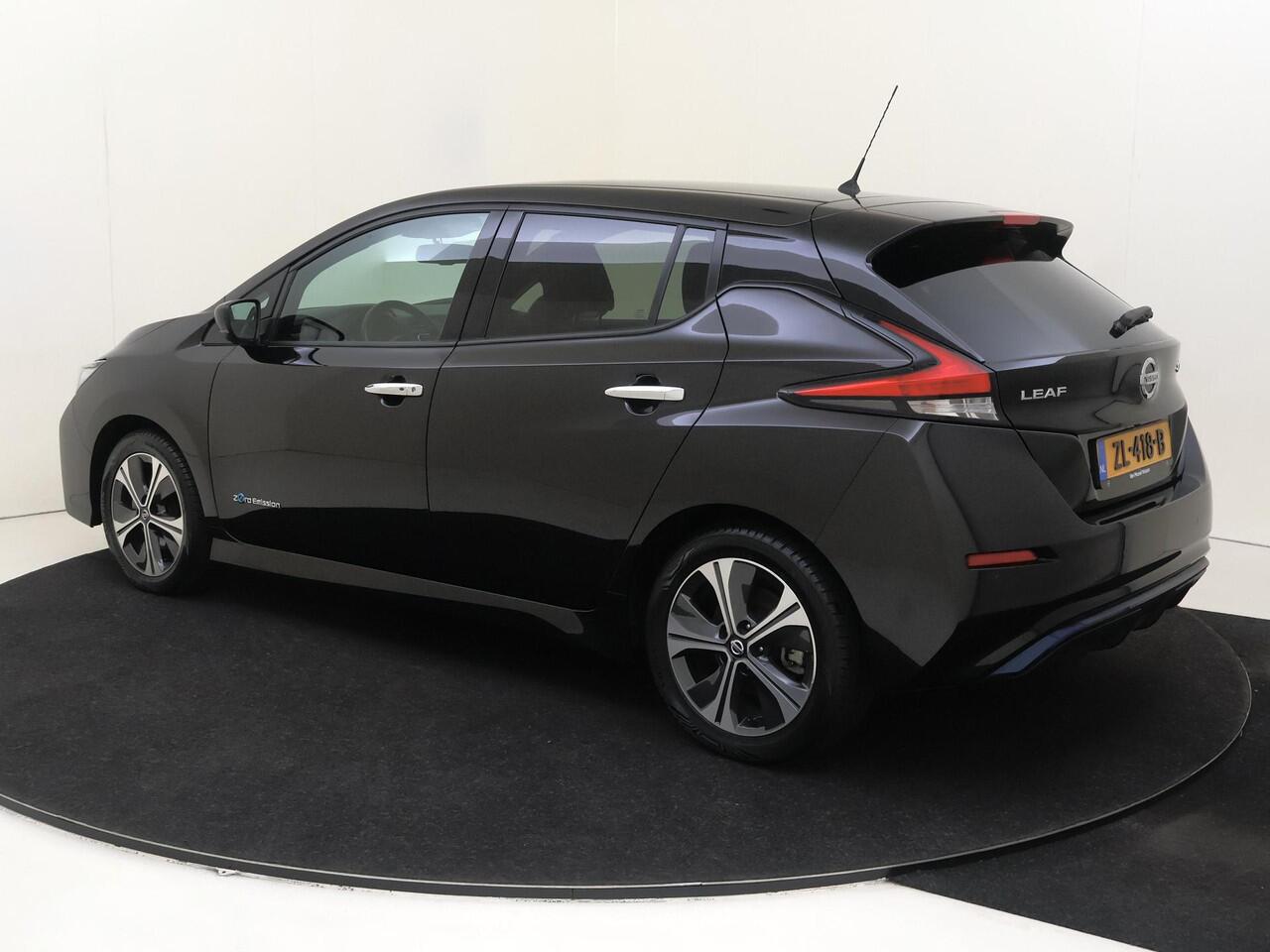 Nissan LEAF Tekna 40 kWh | Navigatie | Adaptive cruise control | Parkeersensoren & Camera | Apple & Android Carplay | Climate Control | Automatische verlichting & Regensensoren |