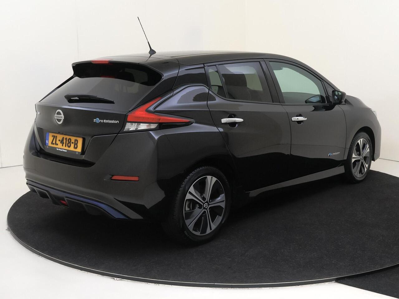 Nissan LEAF Tekna 40 kWh | Navigatie | Adaptive cruise control | Parkeersensoren & Camera | Apple & Android Carplay | Climate Control | Automatische verlichting & Regensensoren |