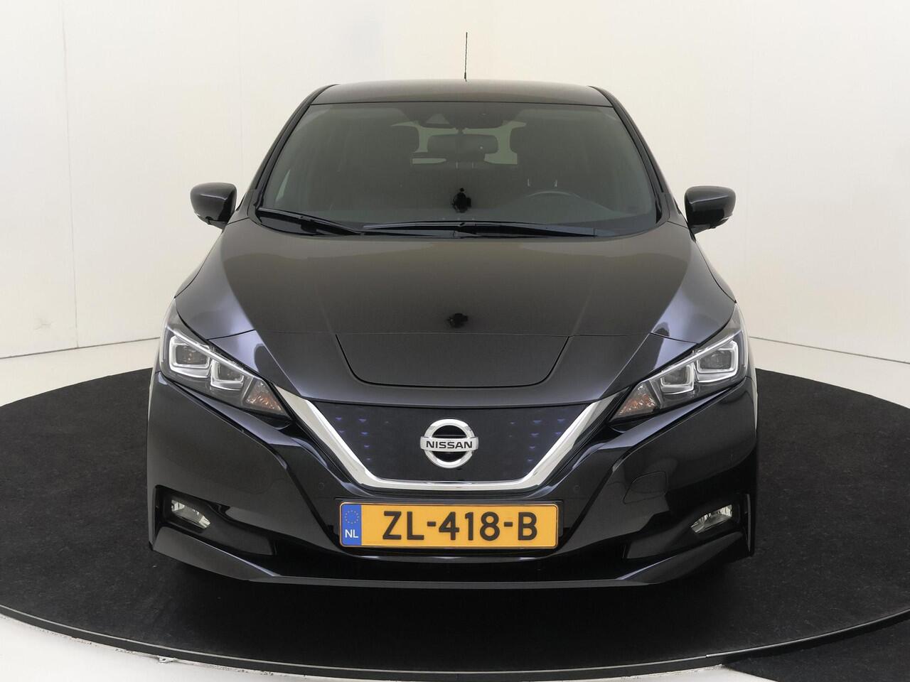 Nissan LEAF Tekna 40 kWh | Navigatie | Adaptive cruise control | Parkeersensoren & Camera | Apple & Android Carplay | Climate Control | Automatische verlichting & Regensensoren |