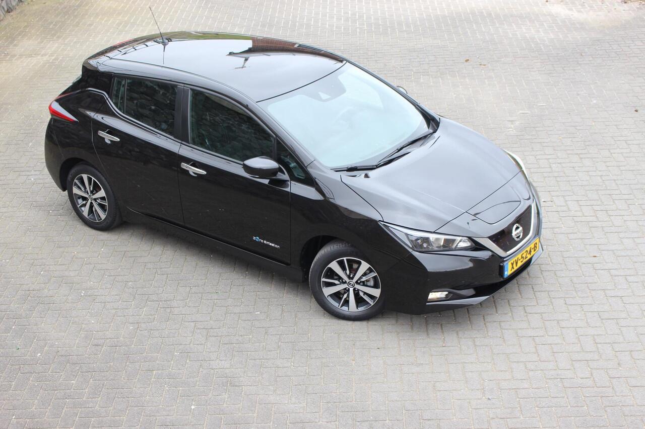 Nissan LEAF Acenta 40 kWh DAB snellader camera E pedal incl extra winter wielen set