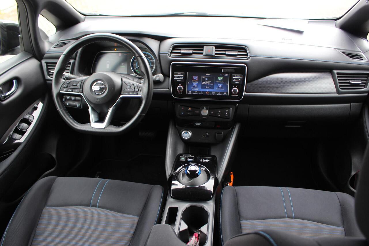 Nissan LEAF Acenta 40 kWh DAB snellader camera E pedal incl extra winter wielen set