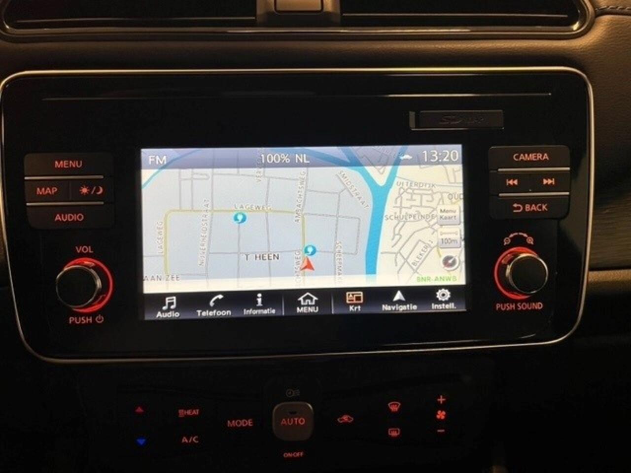 Nissan LEAF N-Connecta 40 kWh ( Orig. Nederlandse auto / lage kilometers )