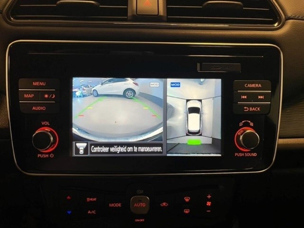 Nissan LEAF N-Connecta 40 kWh ( Orig. Nederlandse auto / lage kilometers )