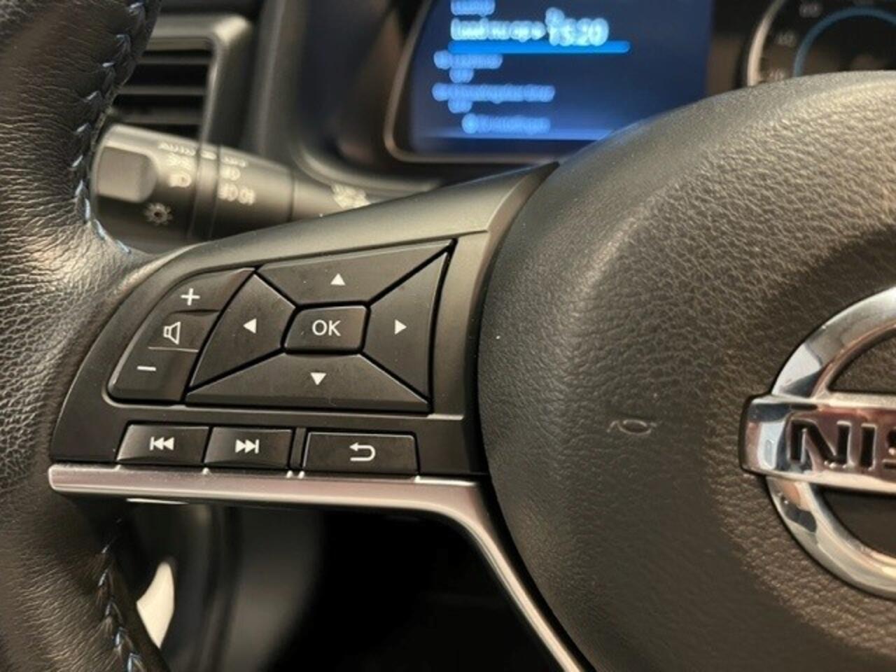 Nissan LEAF N-Connecta 40 kWh ( Orig. Nederlandse auto / lage kilometers )