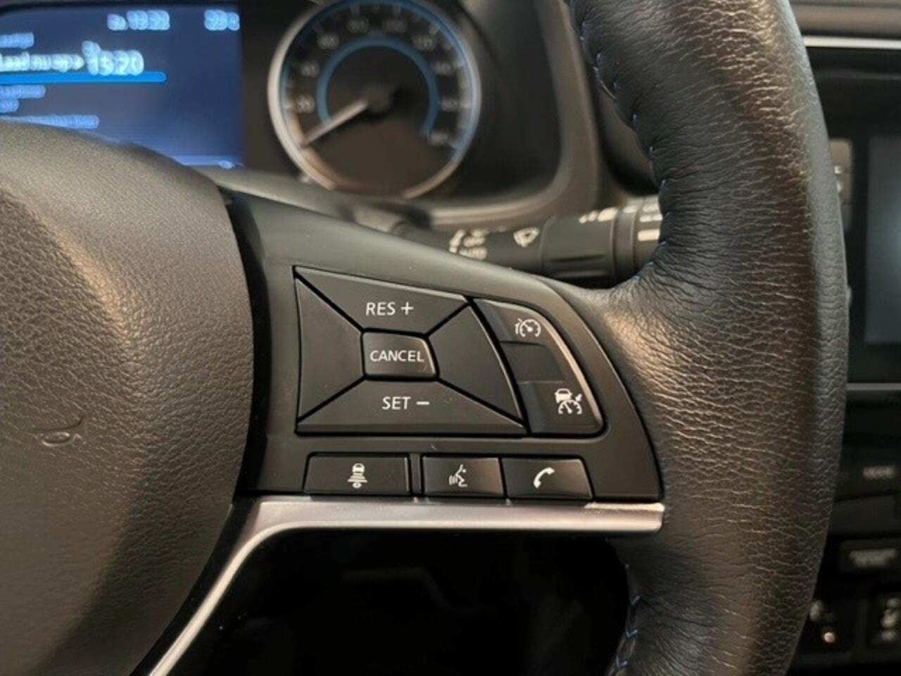 Nissan LEAF N-Connecta 40 kWh ( Orig. Nederlandse auto / lage kilometers )