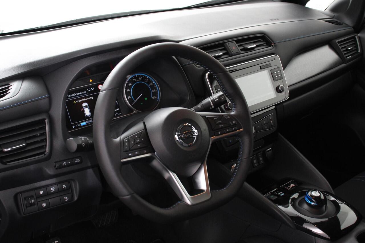 Nissan LEAF N-Connecta 40 kWh | Navigatie | Bluetooth | Cruise control | Camera | Parkeer sensoren |