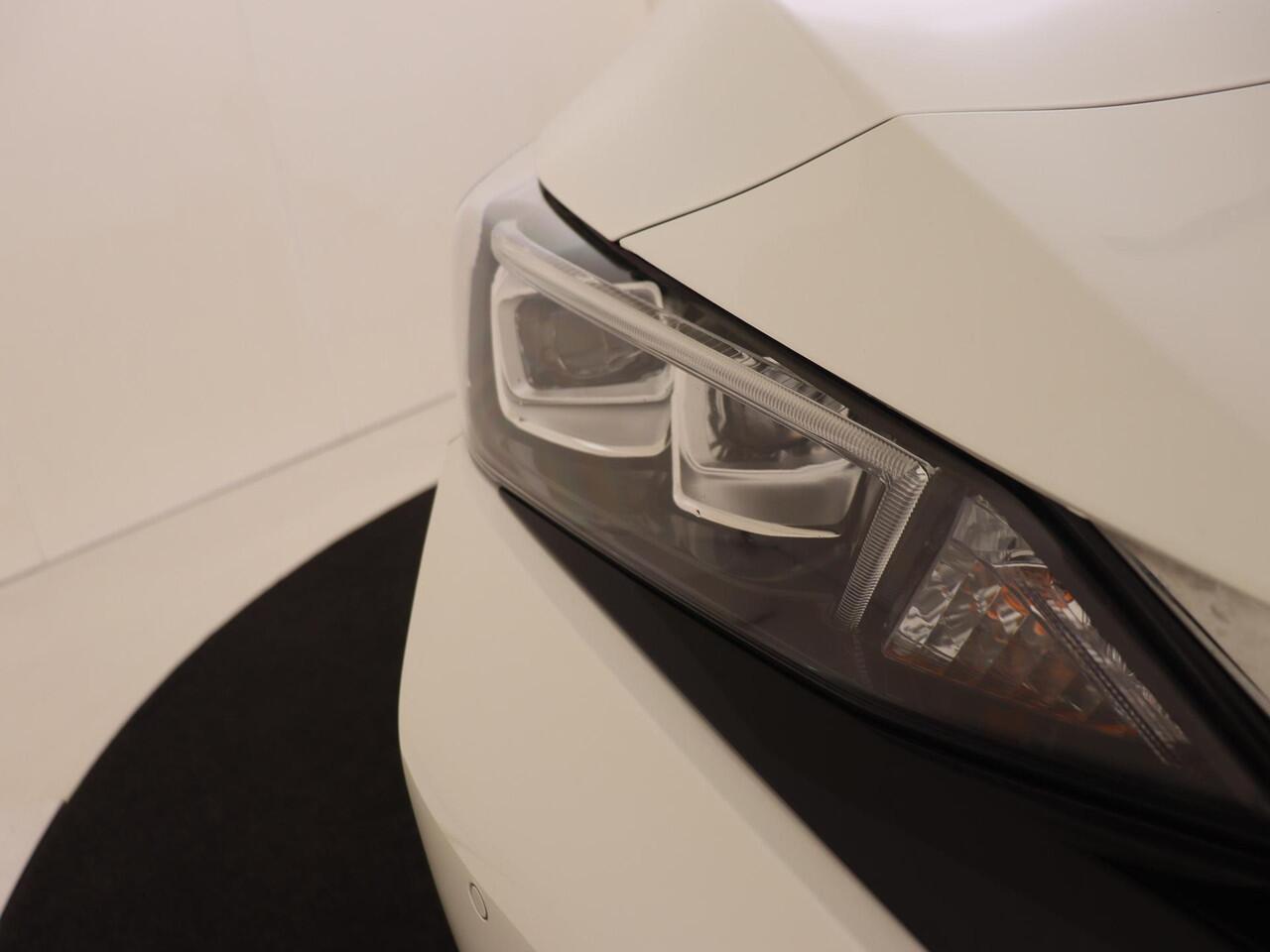 Nissan LEAF e+ Tekna 62 kWh | Stoel en stuurverwarming | Apple Carpay en Android auto