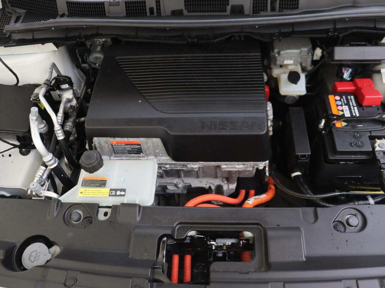 Nissan LEAF e+ Tekna 62 kWh | Stoel en stuurverwarming | Apple Carpay en Android auto