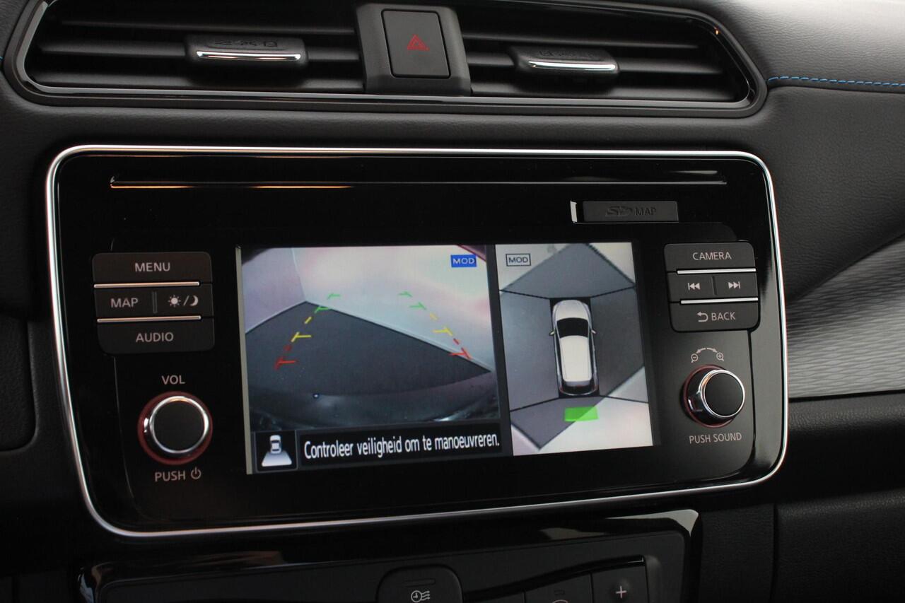 Nissan LEAF N-Connecta 40 kWh | Navigatie | Climate Control | Camera | Parkeer sensoren | cruise control | Lichtmetalen velgen