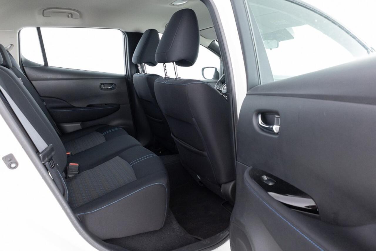 Nissan LEAF Acenta 40 kWh | SOH 90% | NAVI