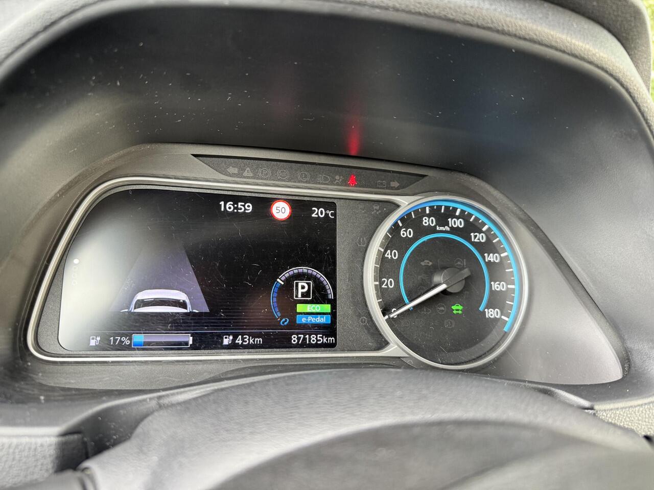 Nissan LEAF Tekna 40 kWh | ADAP. CRUISE | BLINDSPOT | NAVI | CLIMA |