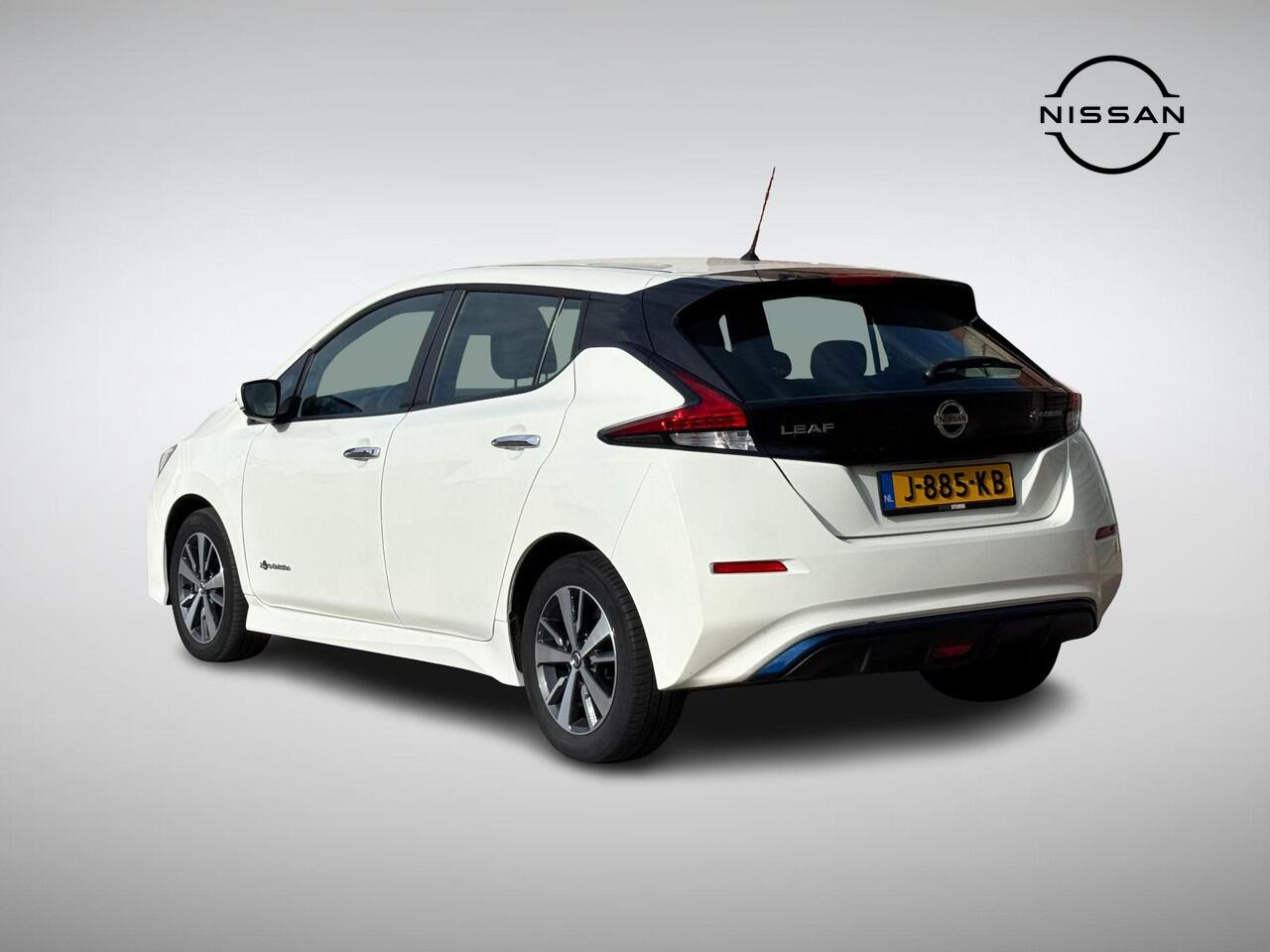 Nissan LEAF Acenta 40 kWh SoH 92% | Navigatie | Camera | Apple Carplay/Android Auto | Dodehoek Detectie | Adapt. Cruise Control | Rijklaarprijs!