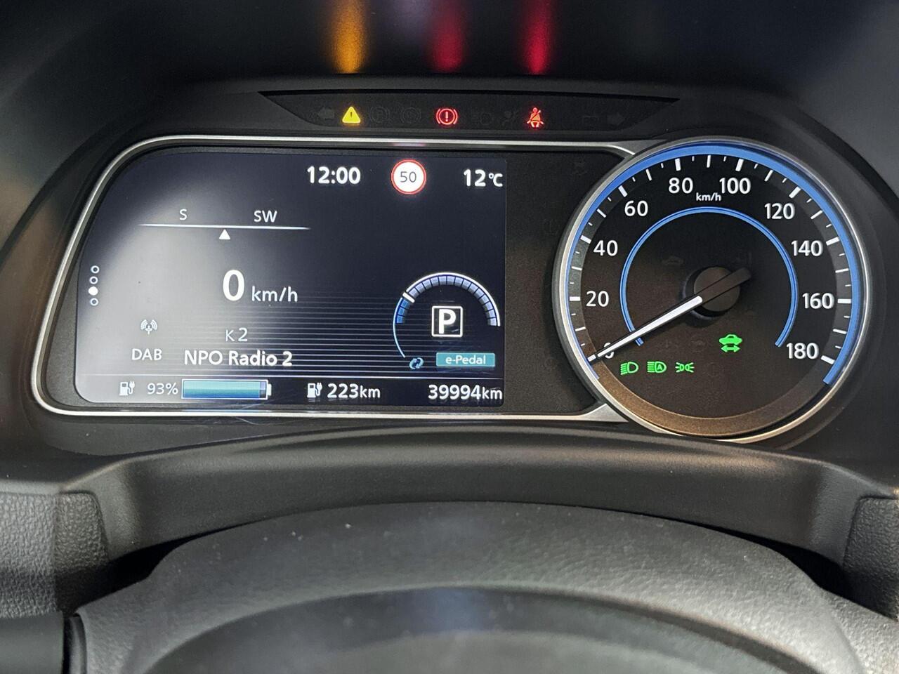 Nissan LEAF Acenta 40 kWh 150PK | Navigatie | Adaptieve Cruise Control | Lichtmetalen Velgen | Apple CarPlay & Android Auto