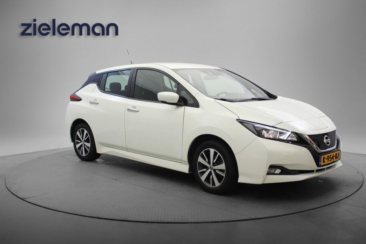 Nissan LEAF Acenta 40 kWh - Carplay, Camera, Navi, Cruise, Stoelverw.