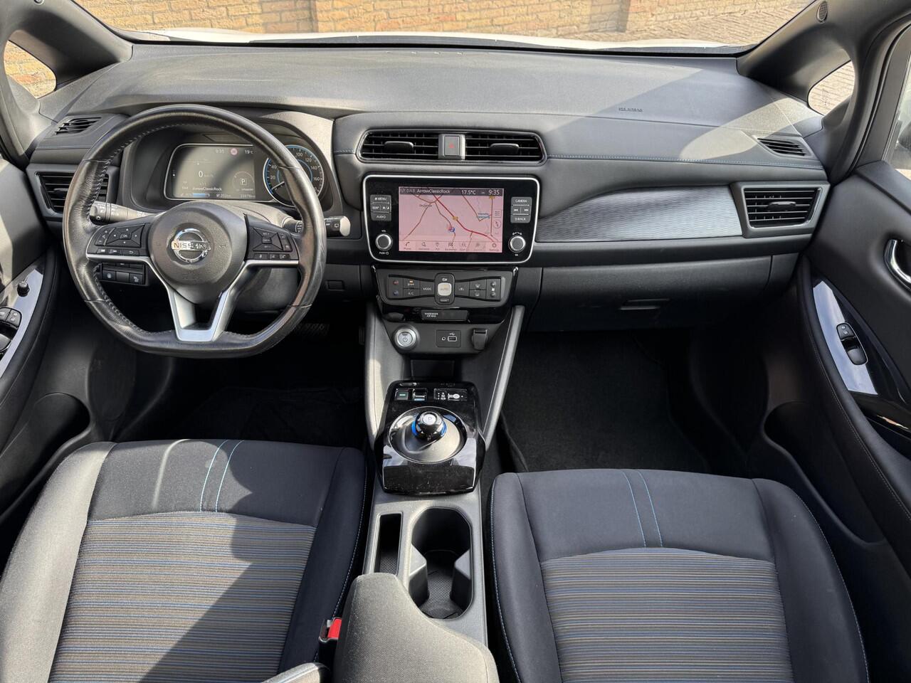 Nissan LEAF Acenta 40 kWh SoH 92% | Navigatie | Camera | Apple Carplay/Android Auto | Dodehoek Detectie | Adapt. Cruise Control | Rijklaarprijs!