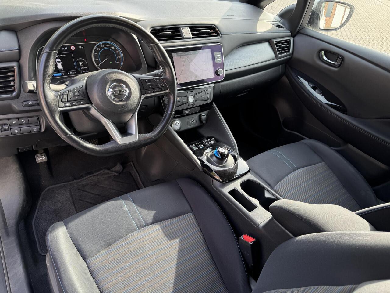 Nissan LEAF Acenta 40 kWh SoH 92% | Navigatie | Camera | Apple Carplay/Android Auto | Dodehoek Detectie | Adapt. Cruise Control | Rijklaarprijs!