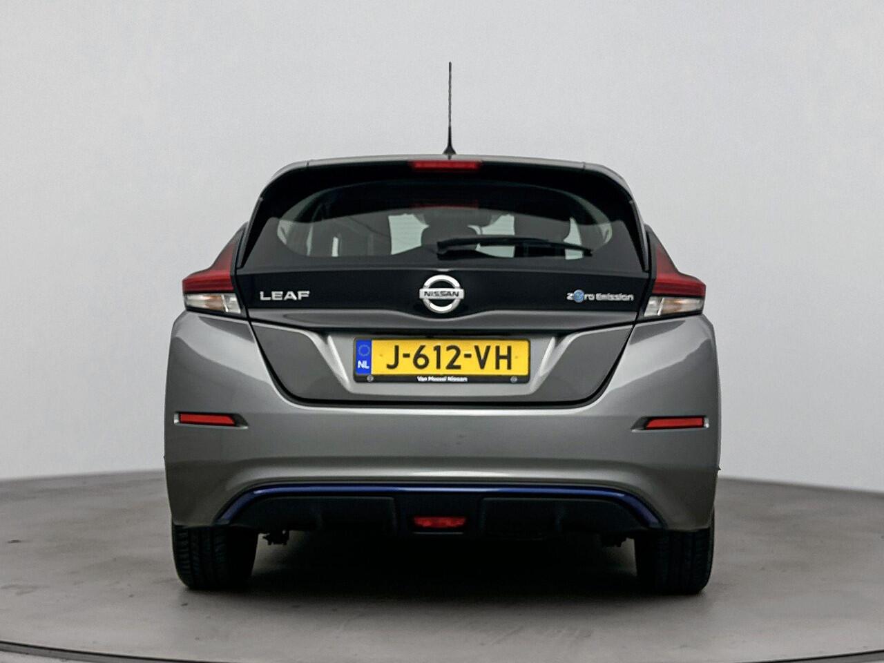 Nissan LEAF Acenta 40 kWh 150PK | Navigatie | Adaptieve Cruise Control | Lichtmetalen Velgen | Apple CarPlay & Android Auto