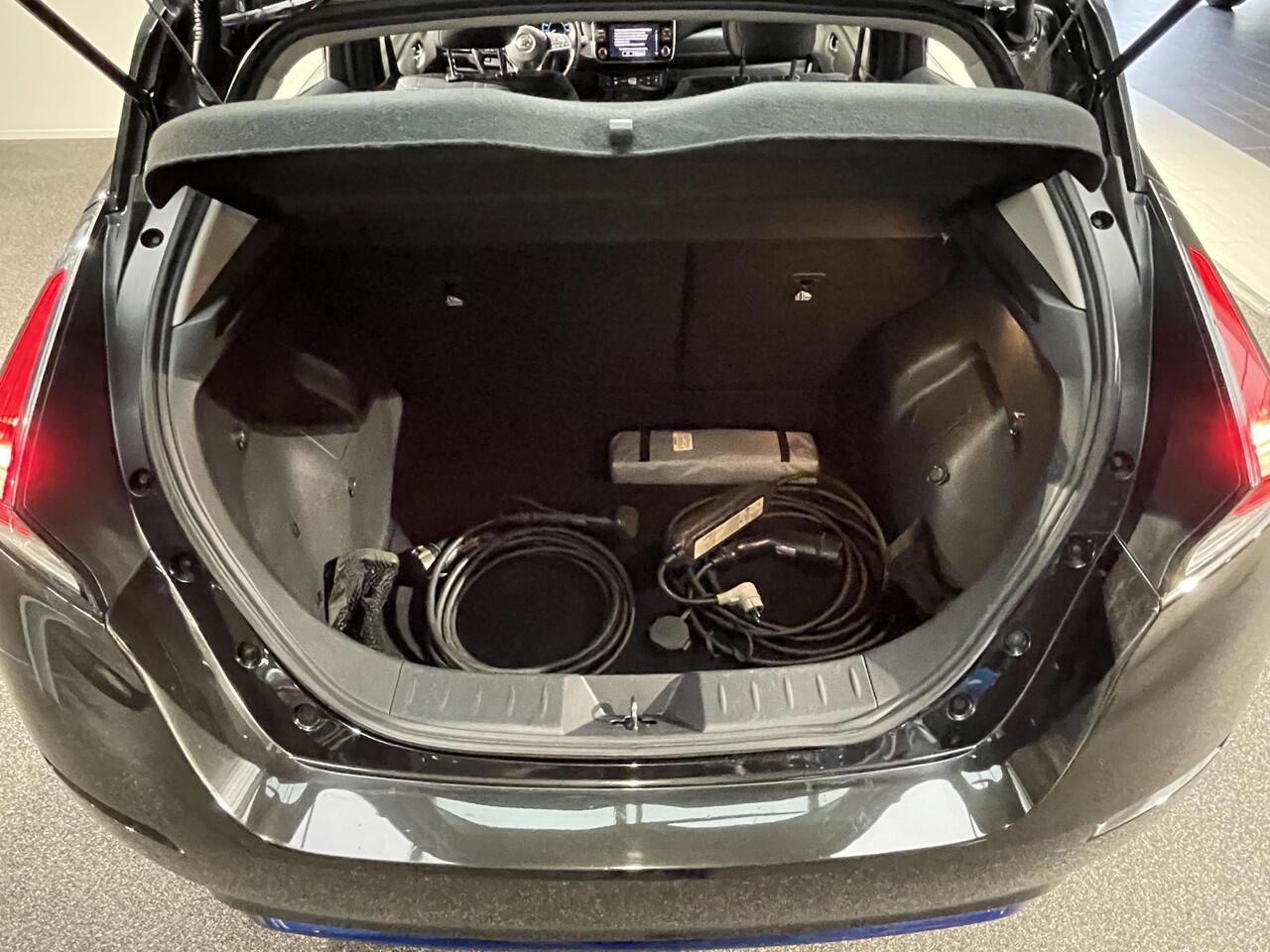 Nissan LEAF Acenta 40 kWh | Achteruitrijcamera | Navigatie | Adaptive Cruise Control | Climate Control |