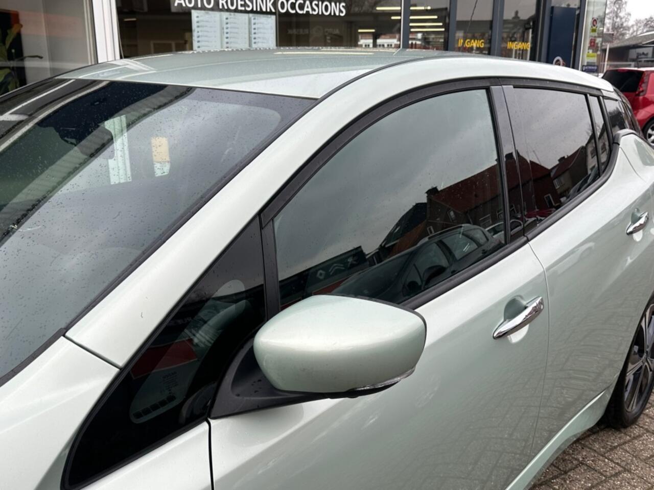 Nissan LEAF TEKNA 40 KWH