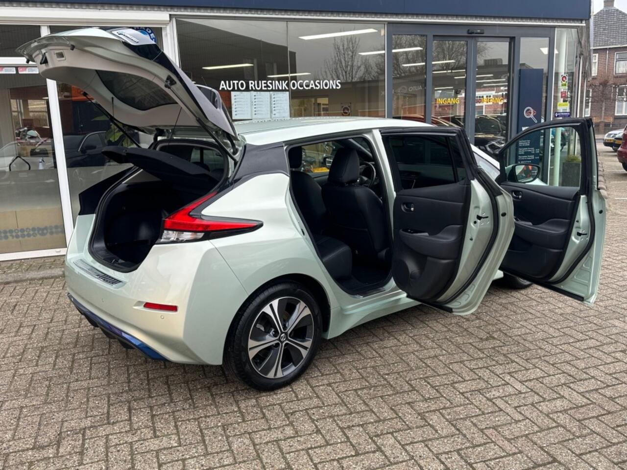Nissan LEAF TEKNA 40 KWH