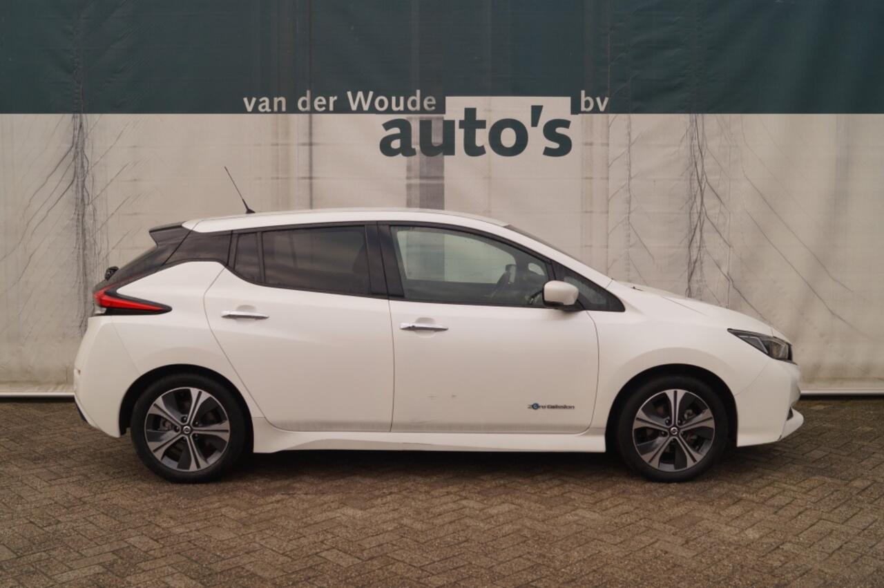 Nissan LEAF N-Connecta 40kWh -SOH90%-NAVI-ECC-PDC-CAM-