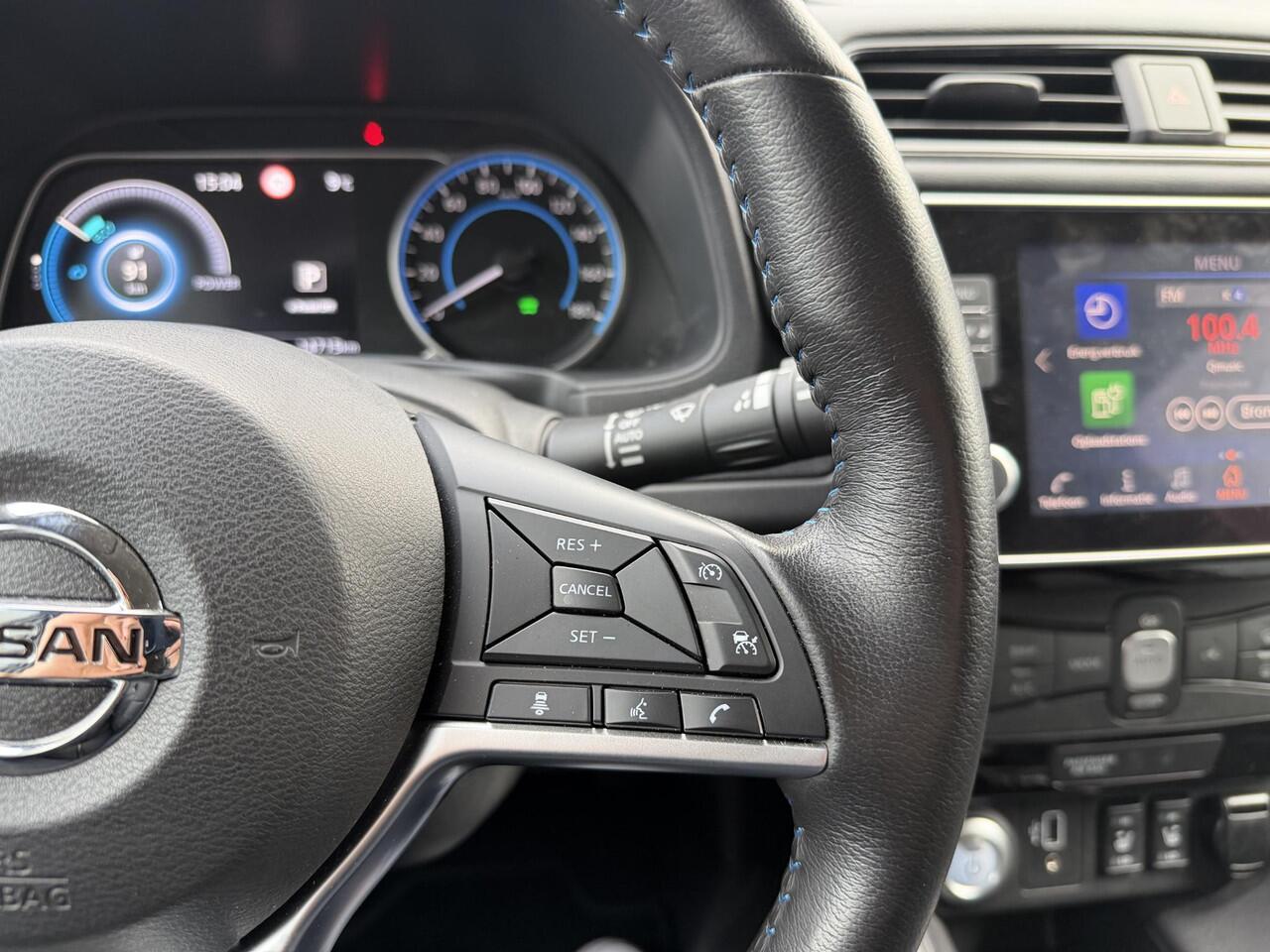 Nissan LEAF N-Connecta 40 kWh 360 Graden Camera Apple Carplay/Android auto / Stoelverwarming / Stuurwielverwarming / Navigatie / Cruise Control / NAP Logisch / Dealer Onderhouden