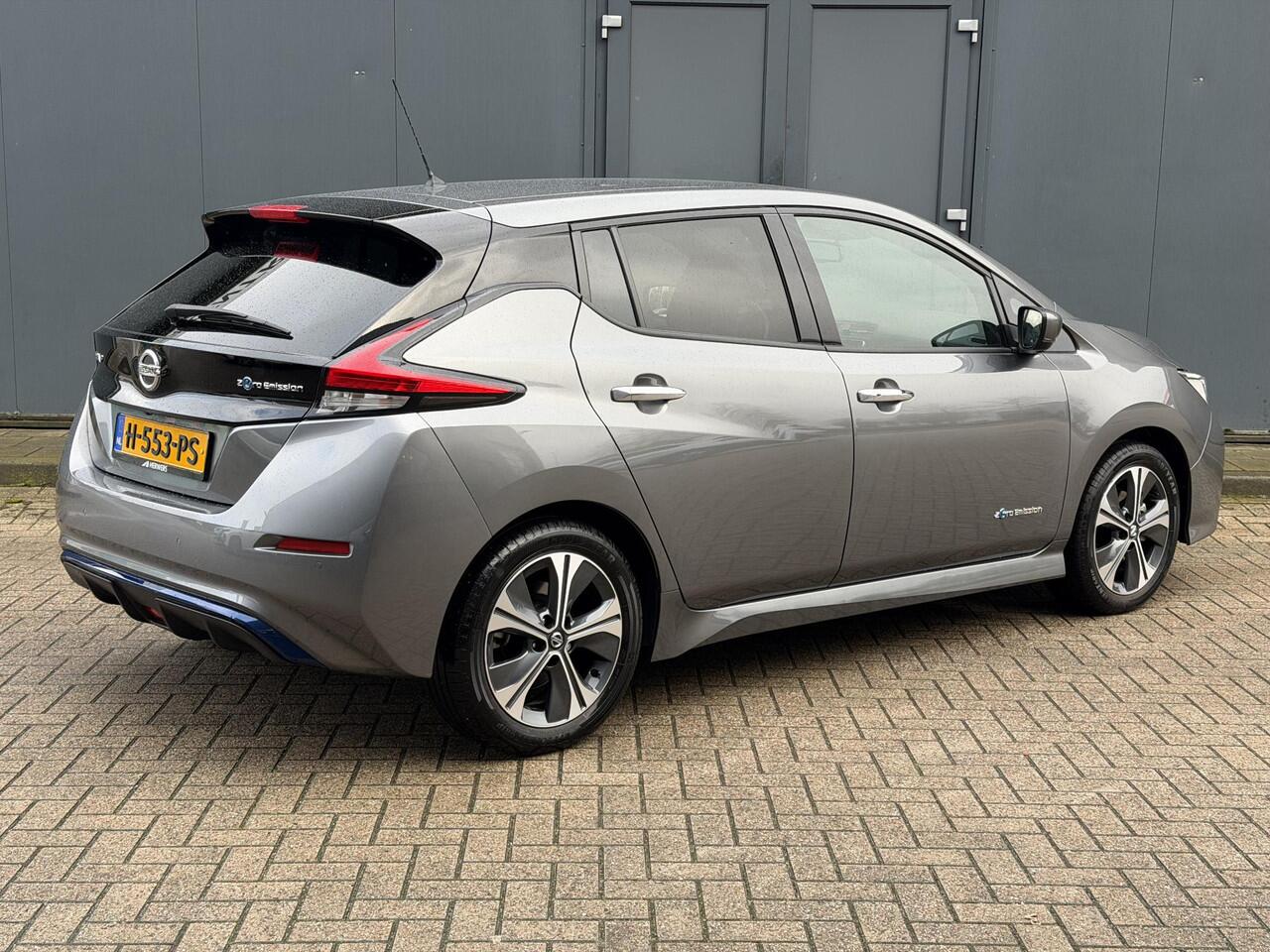 Nissan LEAF N-Connecta 40 kWh 360 Graden Camera Apple Carplay/Android auto / Stoelverwarming / Stuurwielverwarming / Navigatie / Cruise Control / NAP Logisch / Dealer Onderhouden