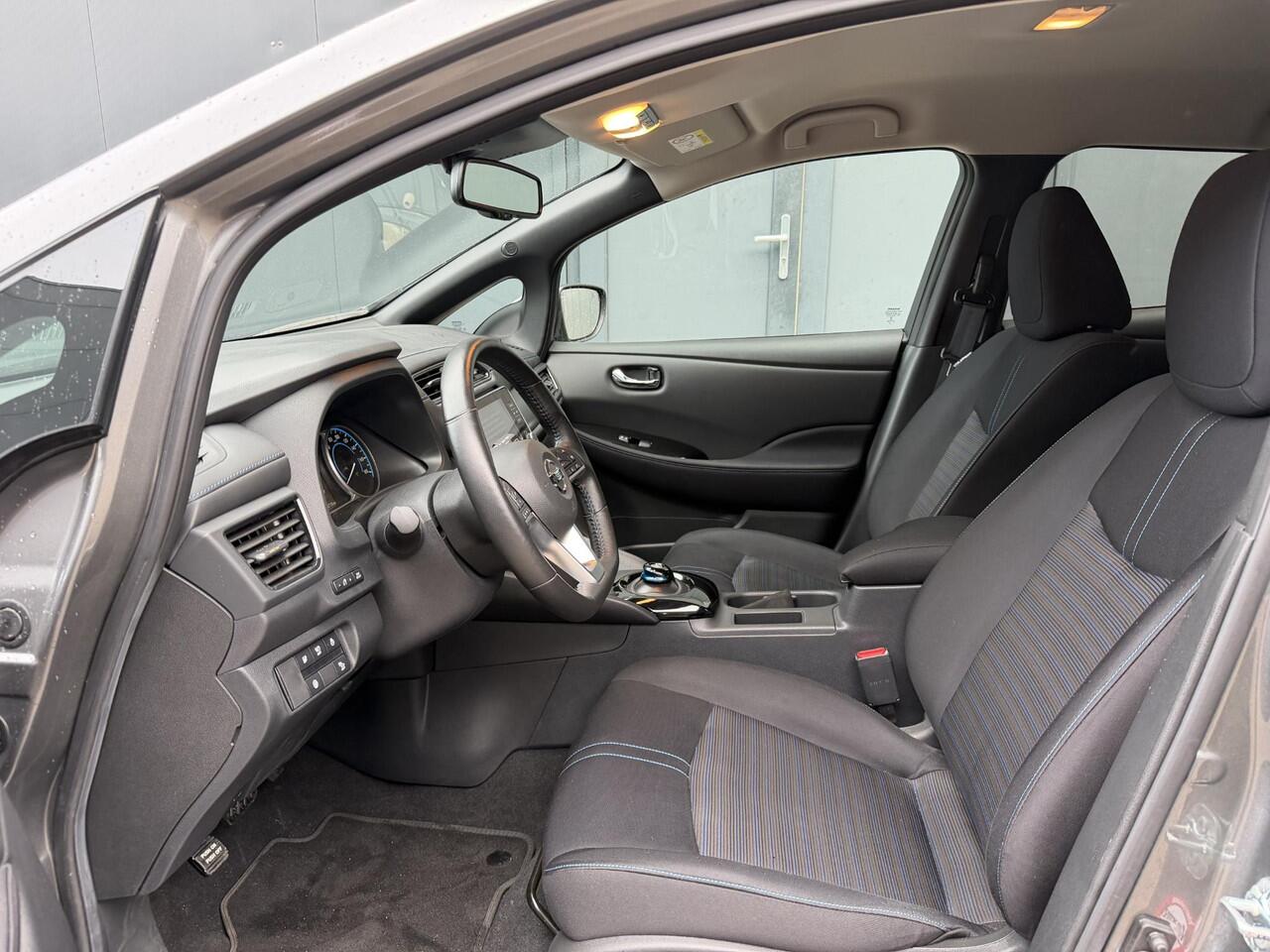 Nissan LEAF N-Connecta 40 kWh 360 Graden Camera Apple Carplay/Android auto / Stoelverwarming / Stuurwielverwarming / Navigatie / Cruise Control / NAP Logisch / Dealer Onderhouden