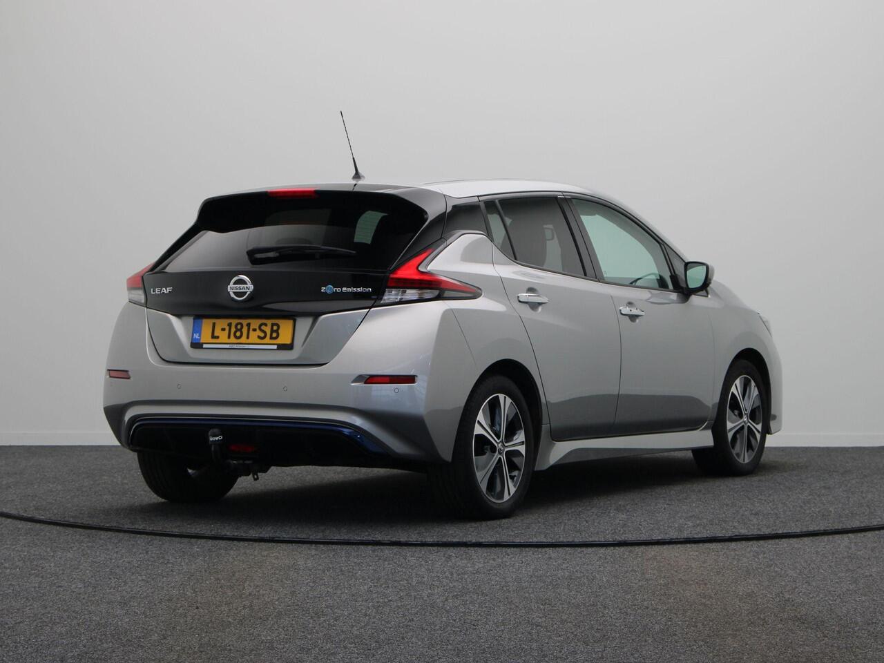Nissan LEAF N-Connecta 40 kWh | Accu score 92% | Trekhaak | Dealer onderhouden | Stoel- en stuurwielverwarming | Achterbankverwarming |
