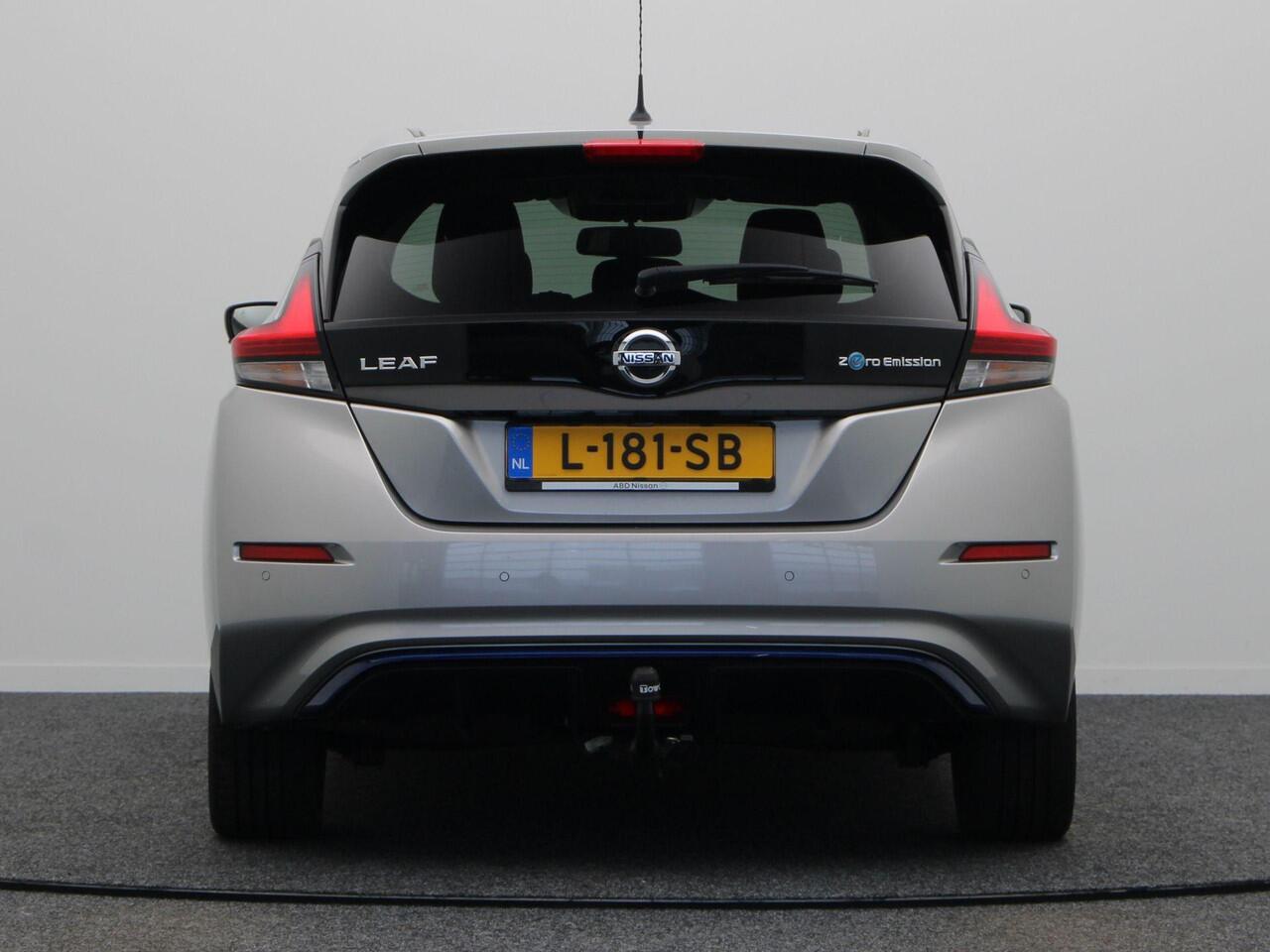 Nissan LEAF N-Connecta 40 kWh | Accu score 92% | Trekhaak | Dealer onderhouden | Stoel- en stuurwielverwarming | Achterbankverwarming |