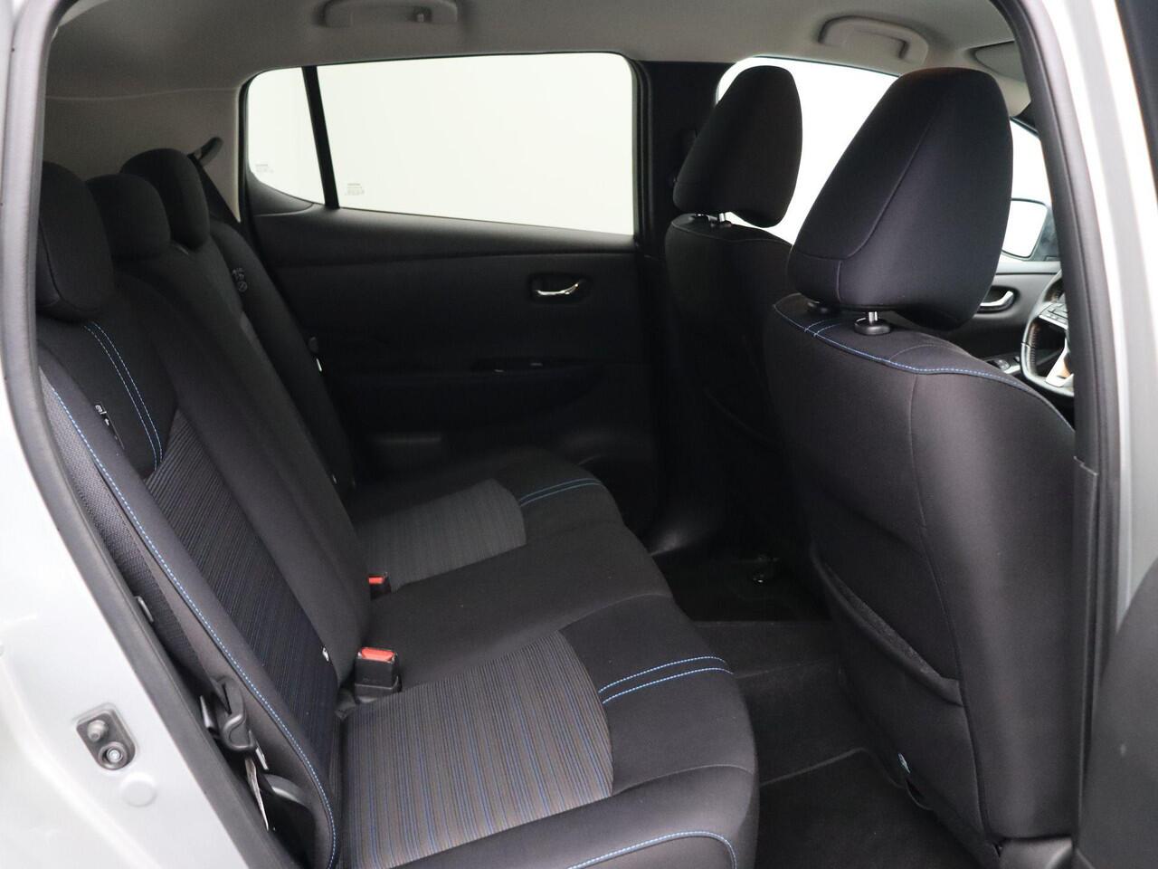 Nissan LEAF N-Connecta 40 kWh | Accu score 92% | Trekhaak | Dealer onderhouden | Stoel- en stuurwielverwarming | Achterbankverwarming |