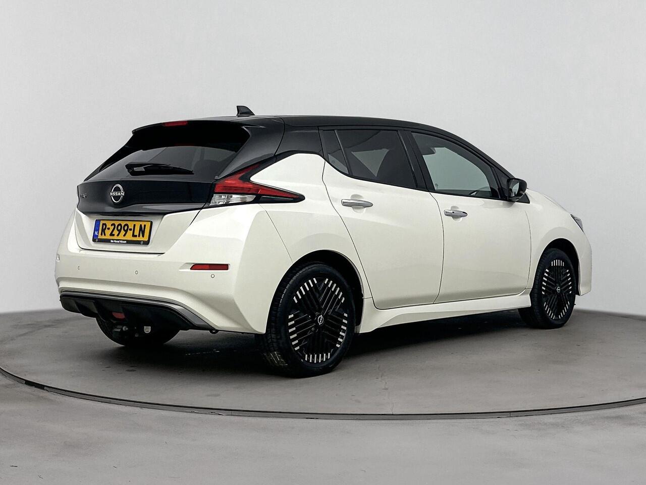 Nissan LEAF e+ Tekna 62 kWh 218PK | Navigatie | Rondom Camera | 1e Eigenaar | Trekhaak | Inclusief Winterbanden op Velgen | Dakdragers