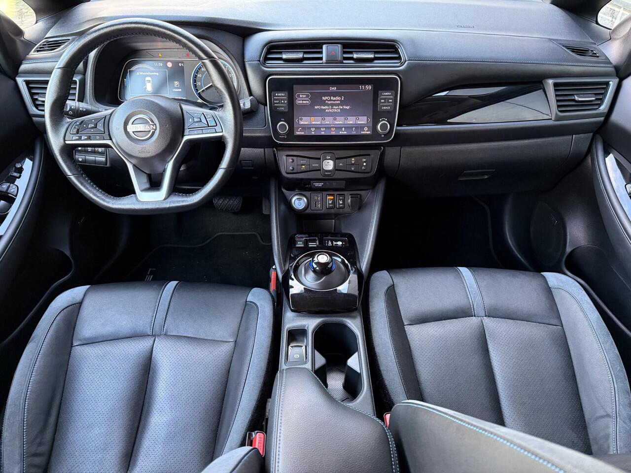 Nissan LEAF Tekna 40 kWh / Eerste Eigenaar / Stoel Verwarming V+A / Navigatie / Adaptive Cruise / Android Auto /