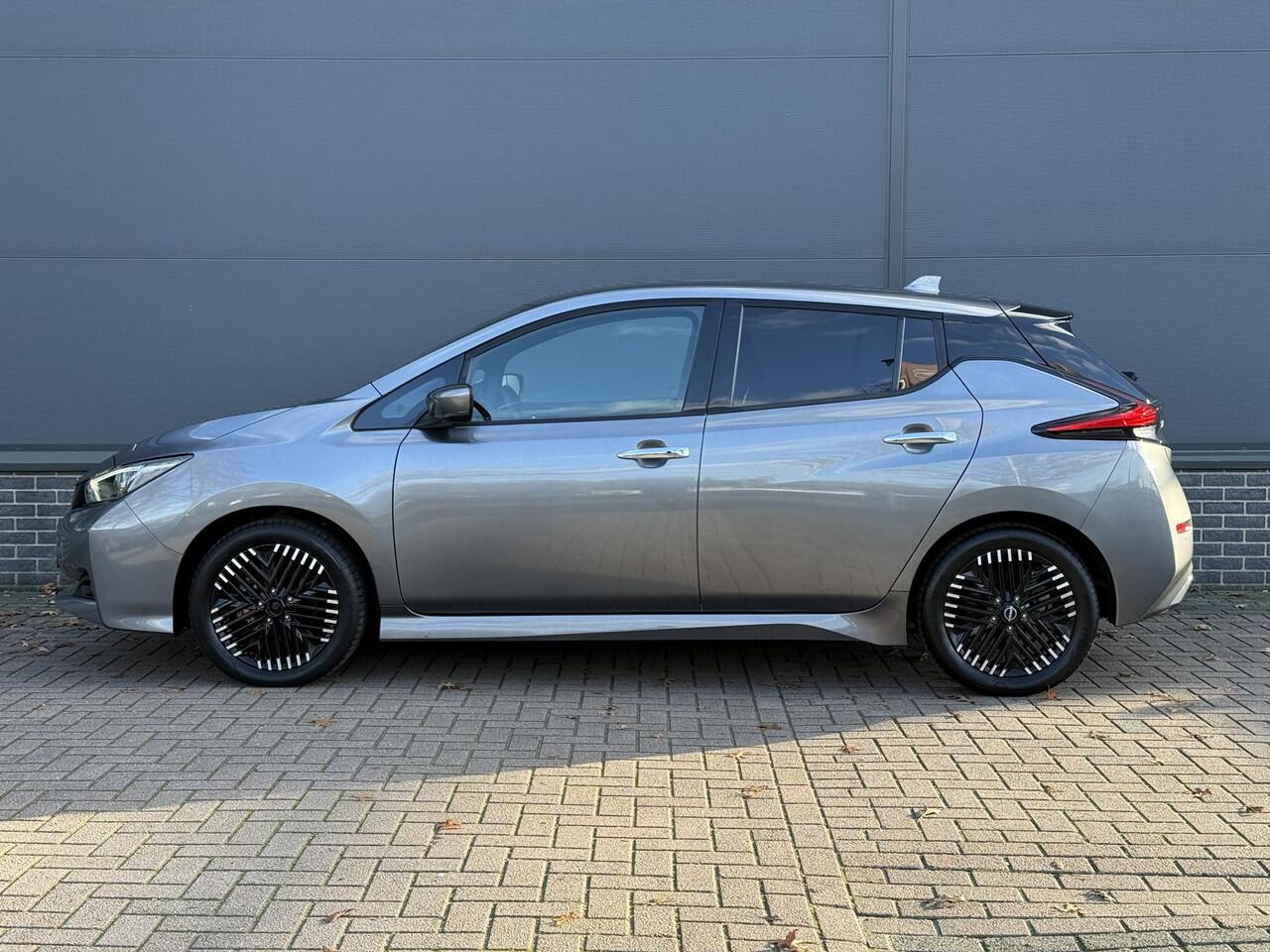 Nissan LEAF Tekna 40 kWh / Eerste Eigenaar / Stoel Verwarming V+A / Navigatie / Adaptive Cruise / Android Auto /