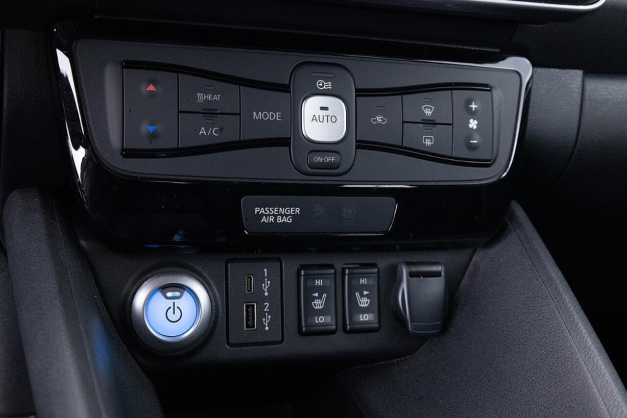 Nissan LEAF Acenta 40 kWh | NAVI | Trekhaak ? 1e Eigenaar | SOH 96,1%