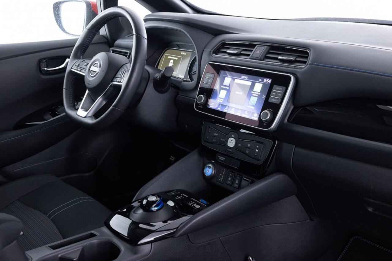 Nissan LEAF Acenta 40 kWh | NAVI | Trekhaak ? 1e Eigenaar | SOH 96,1%