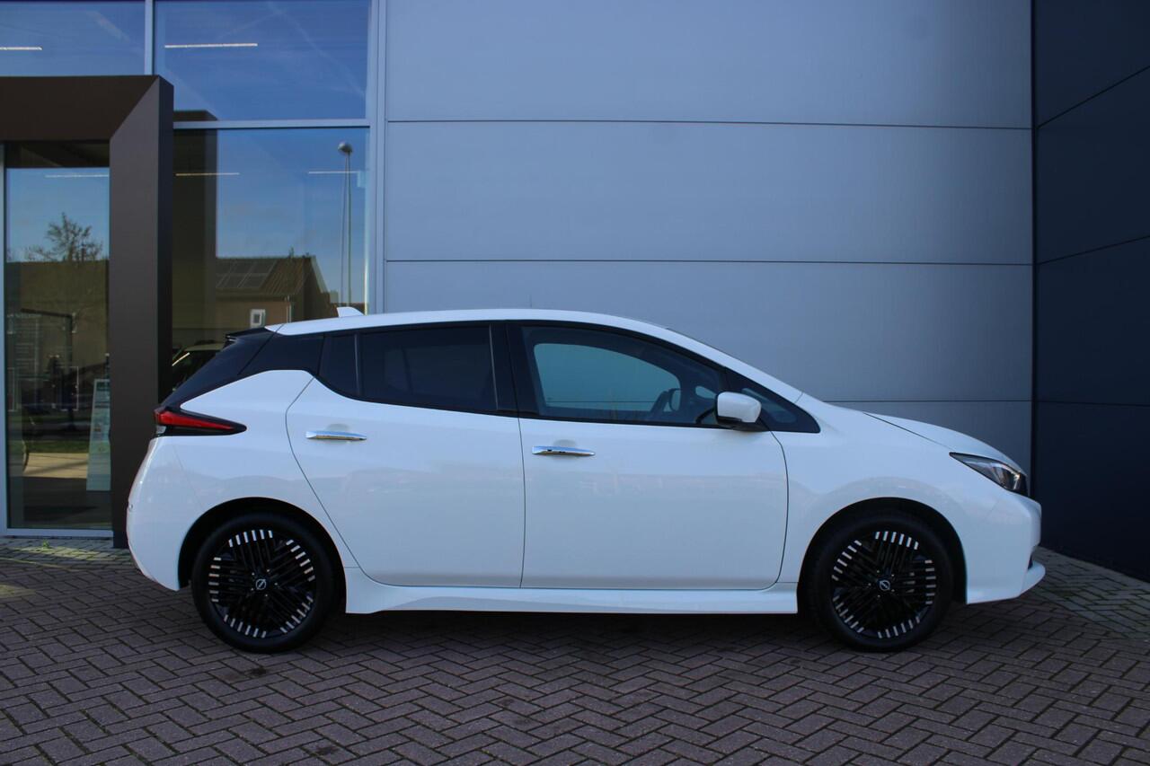 Nissan LEAF Tekna 40 kWh Automaat Airco Navi Camera Carplay 11.128km Nieuwstaat