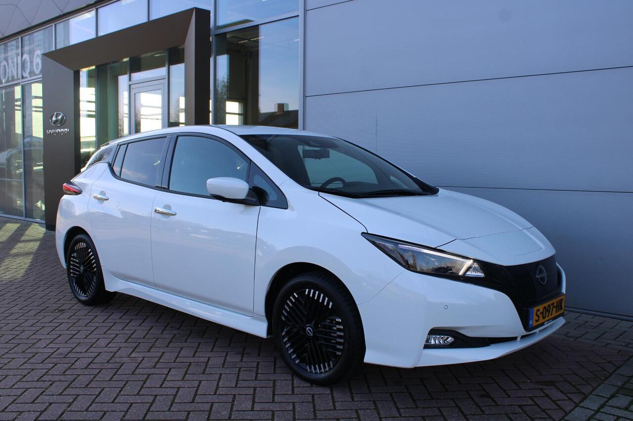 Nissan LEAF Tekna 40 kWh Automaat Airco Navi Camera Carplay 11.128km Nieuwstaat