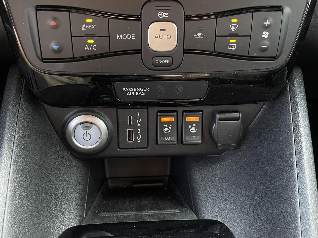 Nissan LEAF Tekna 39 kWh / Navigatie + Apple Carplay - Android Auto / Bose Premium audio / 360* Camera / Keyless Entry & Start /