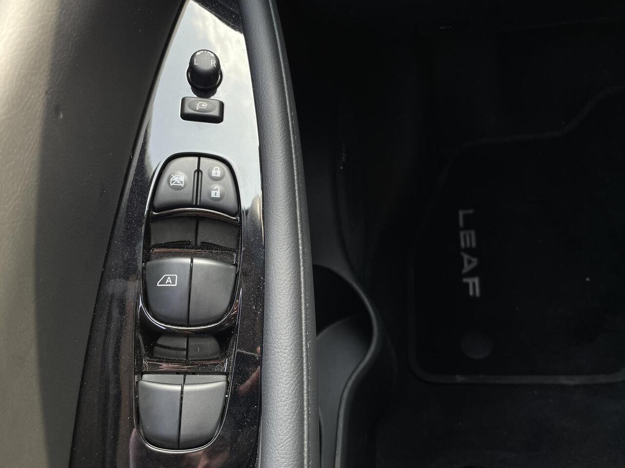 Nissan LEAF Tekna 39 kWh / Navigatie + Apple Carplay - Android Auto / Bose Premium audio / 360* Camera / Keyless Entry & Start /