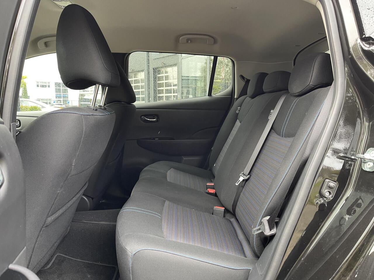 Nissan LEAF N-Connecta 39 kWh SoH 97% | Trekhaak | Navigatie | Stuur- + Stoelverwarming | 360° Camera | Keyless Entry | Adapt. Cruise Control | Rijklaarprijs!