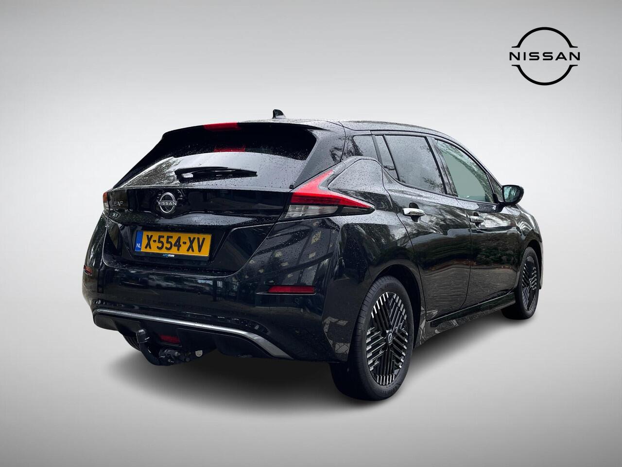 Nissan LEAF N-Connecta 39 kWh SoH 97% | Trekhaak | Navigatie | Stuur- + Stoelverwarming | 360° Camera | Keyless Entry | Adapt. Cruise Control | Rijklaarprijs!