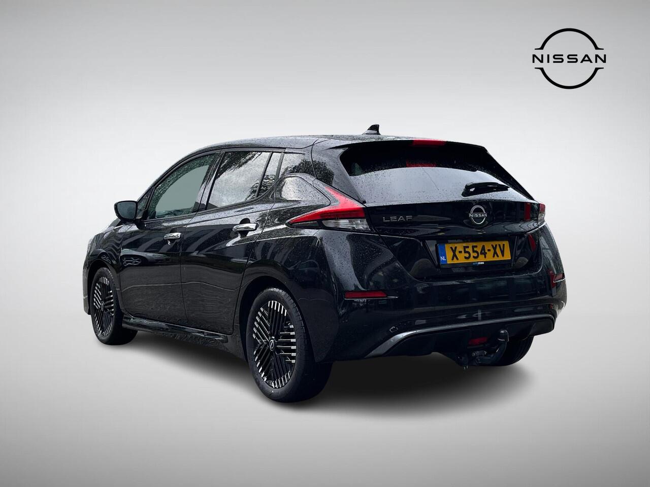 Nissan LEAF N-Connecta 39 kWh SoH 97% | Trekhaak | Navigatie | Stuur- + Stoelverwarming | 360° Camera | Keyless Entry | Adapt. Cruise Control | Rijklaarprijs!