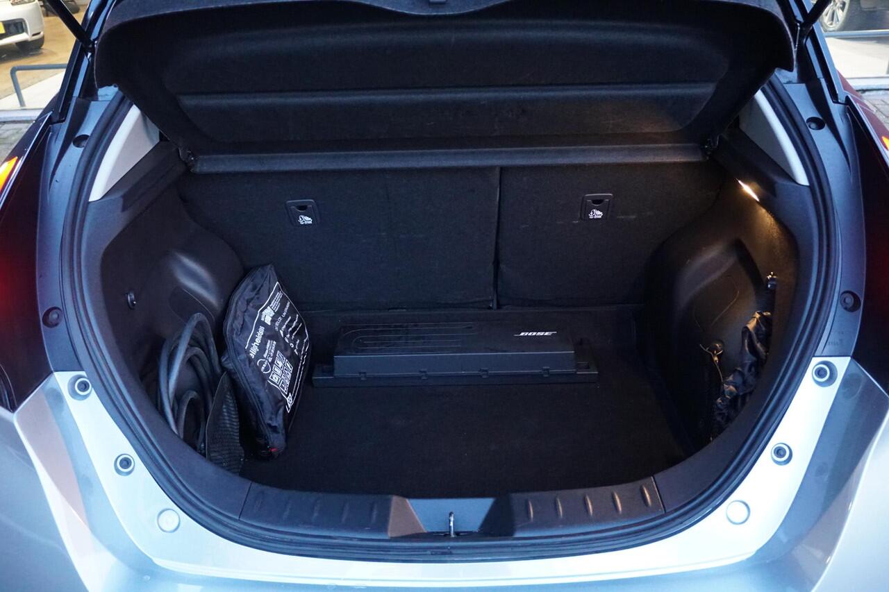 Nissan LEAF Tekna 39 kWh + PRO PILOT / BOSE AUDIO / 360 CAMERA