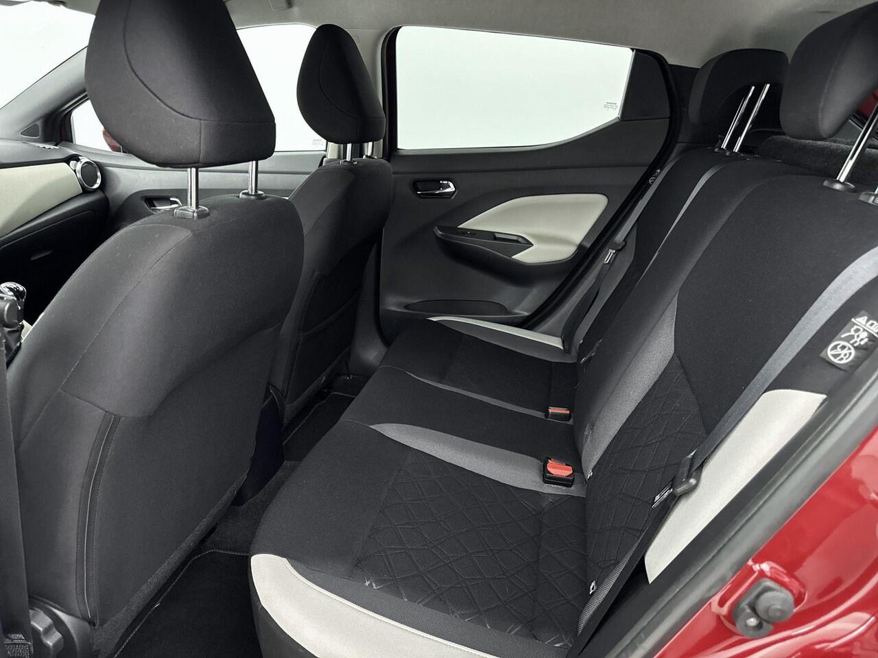 Nissan MICRA 1.0 IG-T N-Connecta | Apple Carplay & Android Auto | Parkeersensoren | Achteruitrijcamera | NAVI | CC